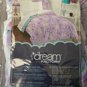 Dream factory complete TWIN bed set
